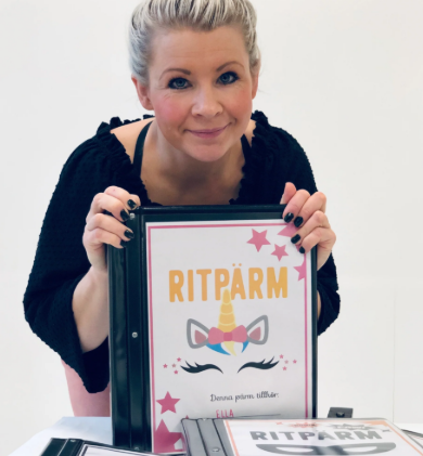 pärm kontorsmaterial papper a4 förvaringslådor pyssel målarbok